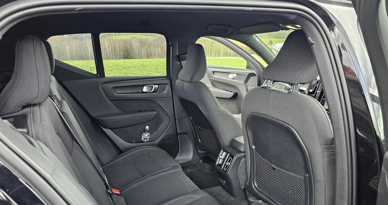 Volvo XC 40 cena 85700 przebieg: 14000, rok produkcji 2022 z Michałowo małe 172